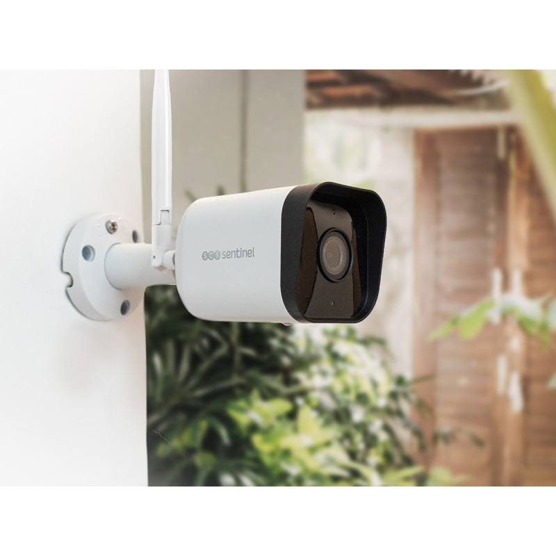 Kit alarme sans fil avec une caméra extérieure connectée