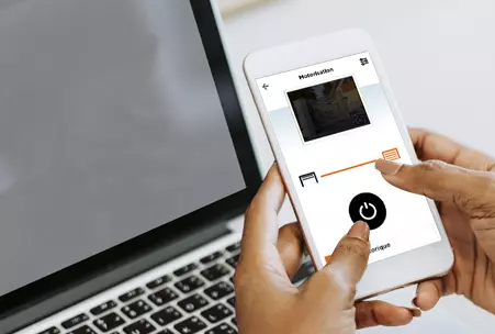 Le module récepteur connecté WifiGate permet d'ouvrir à distance votre motorisation de portail par le smartphone avec l'application iSCS Sentinel