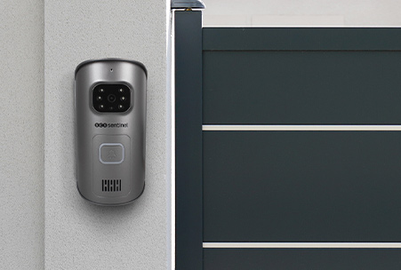 L'interphone vidéo sans fil professionnel offre une portée de 300 mètres en champ libre garantissant une grande flexibilité d'installation